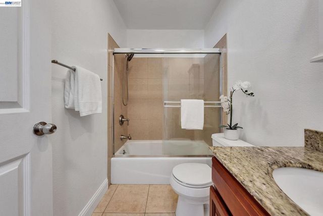 4471 Tulip Ave, Oakland, CA 94619