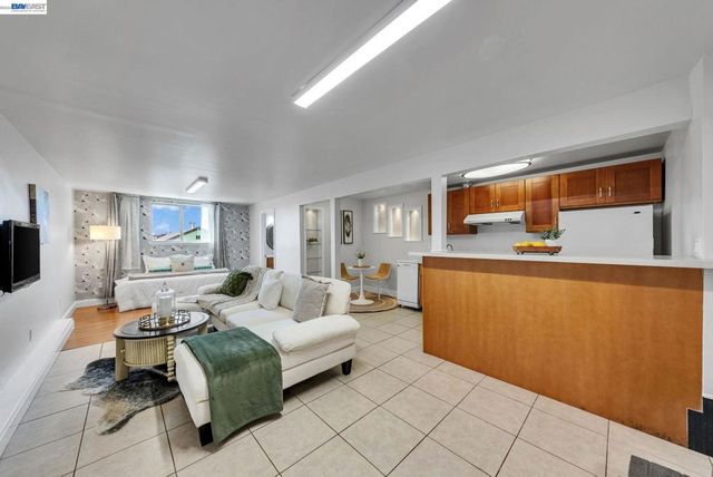 4471 Tulip Ave, Oakland, CA 94619