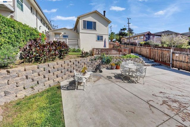 4471 Tulip Ave, Oakland, CA 94619