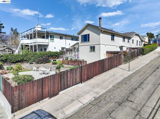 4471 Tulip Ave, Oakland, CA 94619