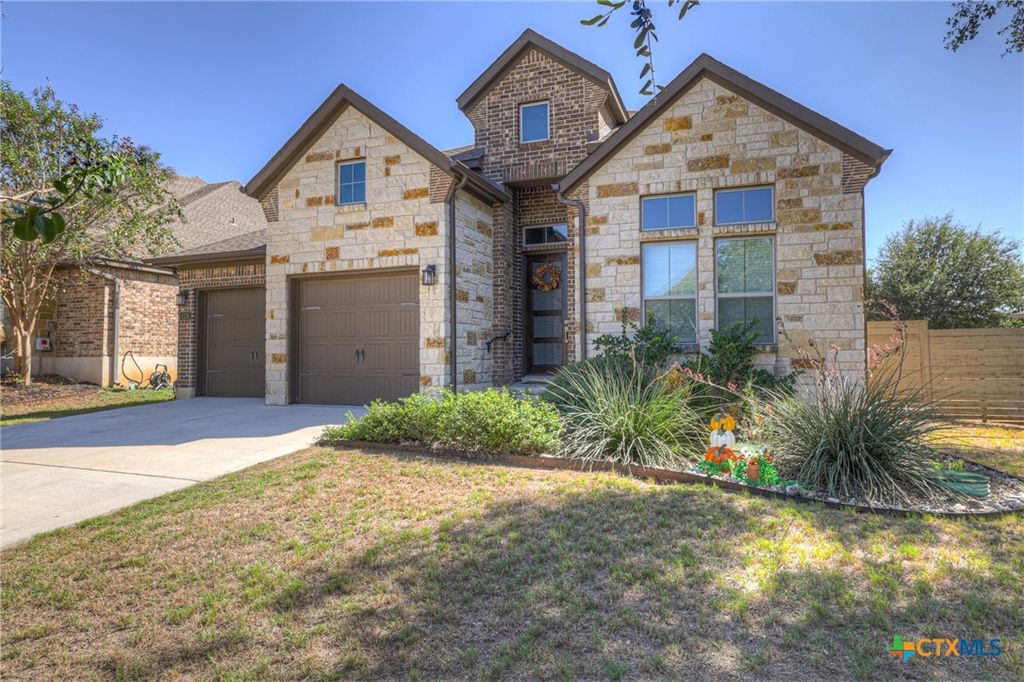 Image 1 of property listing at 1178 Yaupon Loop, New Braunfels, TX 78132