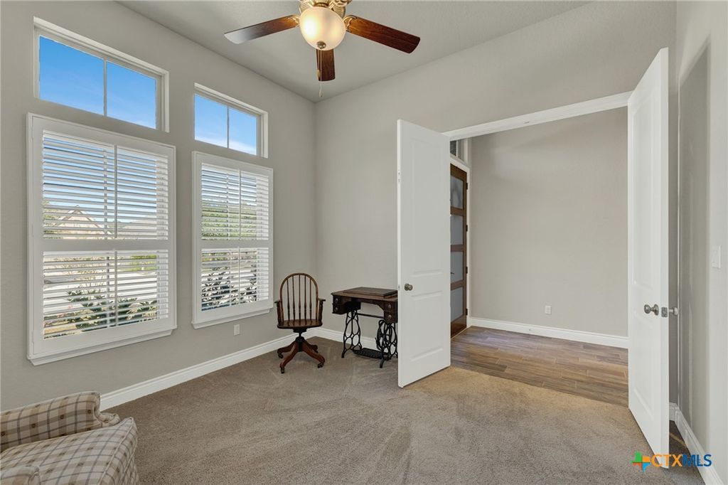 Image 10 of property listing at 1178 Yaupon Loop, New Braunfels, TX 78132