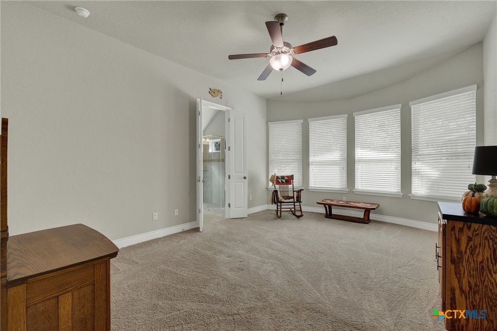 Image 12 of property listing at 1178 Yaupon Loop, New Braunfels, TX 78132