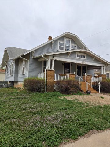1717 Janes Ave, Winfield, KS 67156