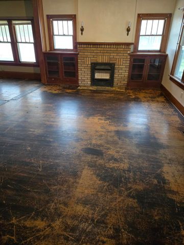 1717 Janes Ave, Winfield, KS 67156