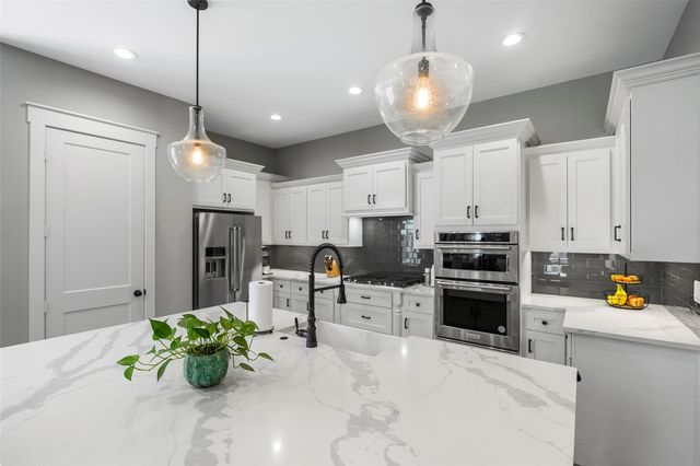 2018 Marnel Road, Houston, TX 77055