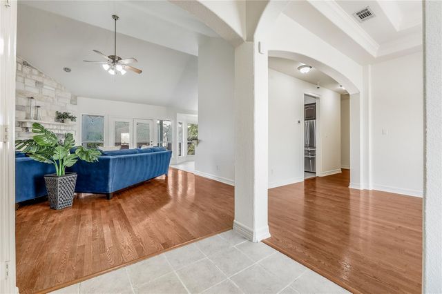 4200 Vista Corta DR, Lago Vista, TX 78645