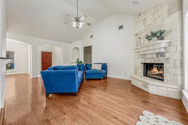 4200 Vista Corta DR, Lago Vista, TX 78645