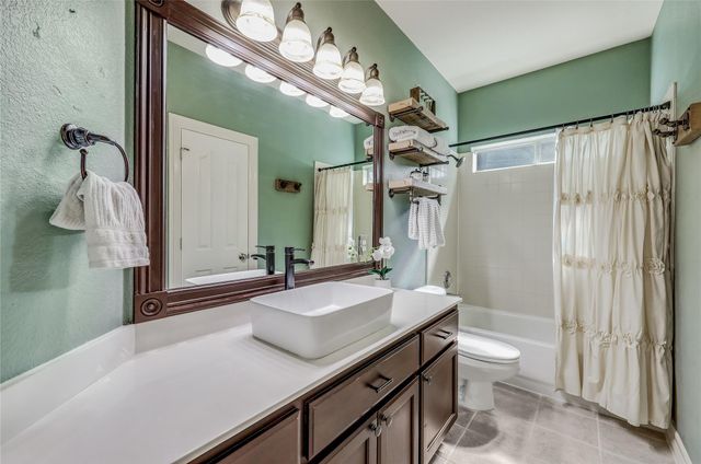 4200 Vista Corta DR, Lago Vista, TX 78645