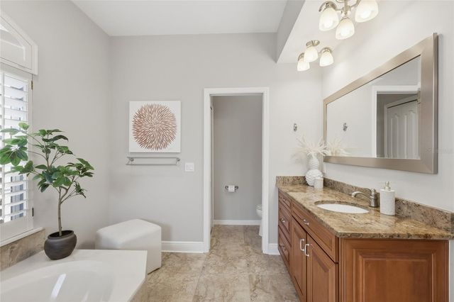 7321 LINKS COURT, Sarasota, FL 34243