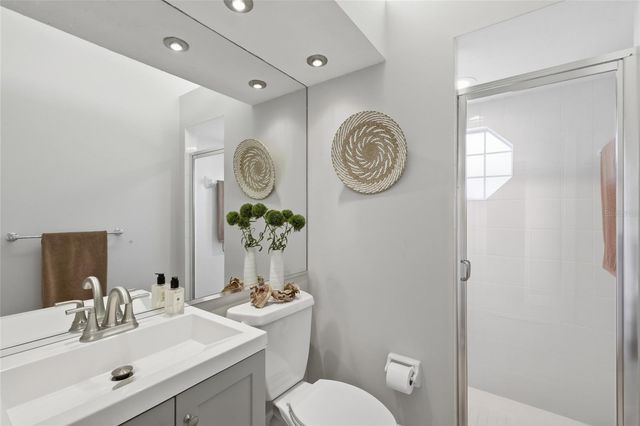 7321 LINKS COURT, Sarasota, FL 34243