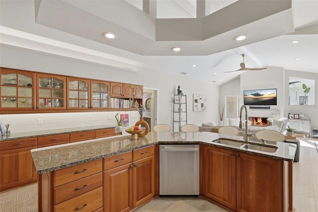 7321 LINKS COURT, Sarasota, FL 34243