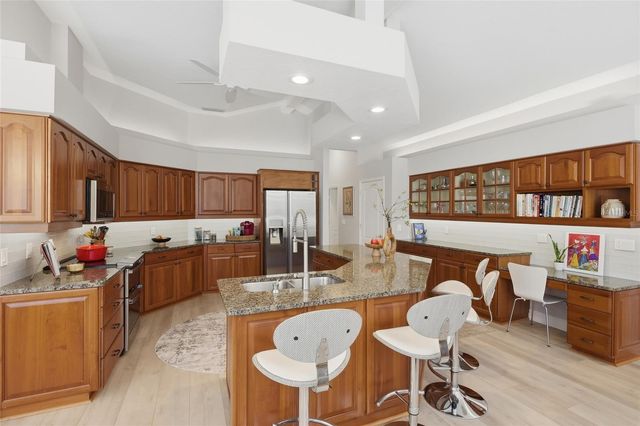 7321 LINKS COURT, Sarasota, FL 34243