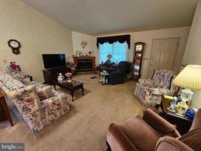 122 ARBOR DR, Myerstown, PA 17067