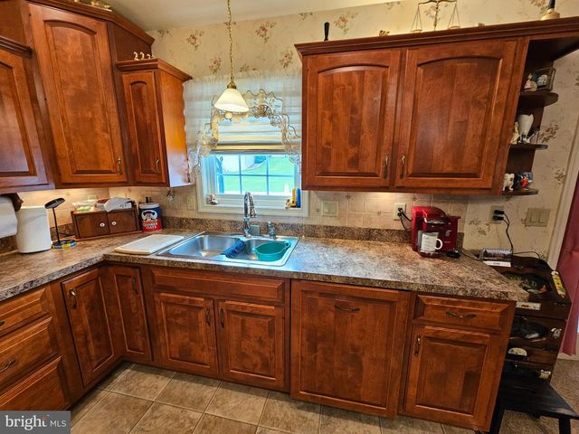 122 ARBOR DR, Myerstown, PA 17067