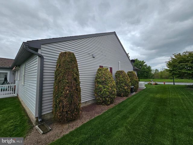 122 ARBOR DR, Myerstown, PA 17067