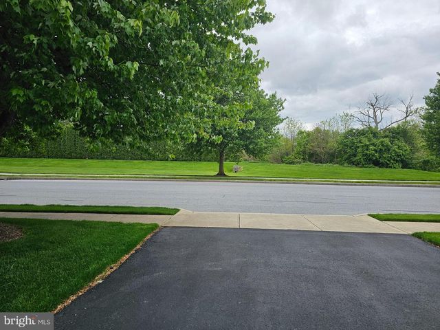 122 ARBOR DR, Myerstown, PA 17067