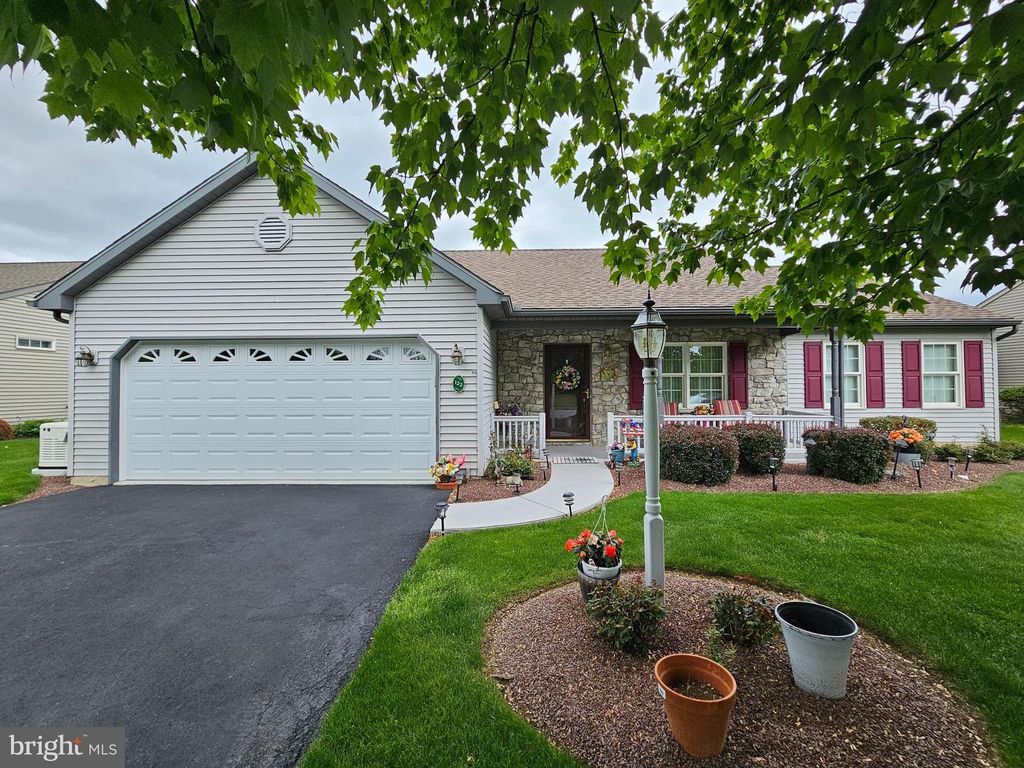 122 ARBOR DR, Myerstown, PA 17067