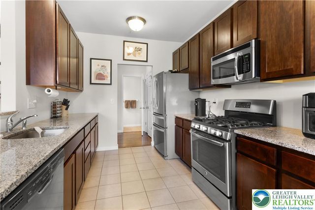 226 Snapdragon Way, Allentown City, PA 18104