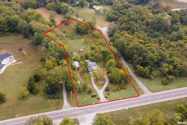 1591 N Reed Station Road, Carbondale, IL 62901