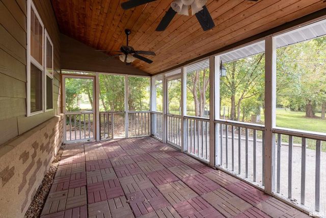 1591 N Reed Station Road, Carbondale, IL 62901