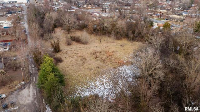 1112 S 9TH Street, Herrin, IL 62948