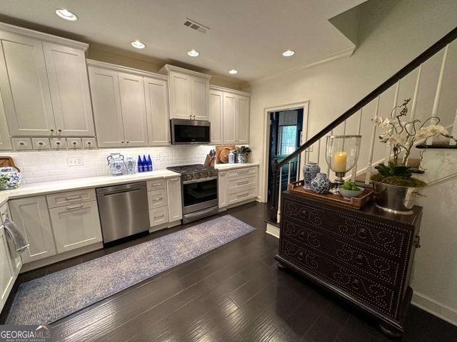 7155 Roswell Road 60, Sandy Springs, GA 30328