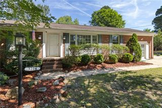 3204 Pioneer LN, Chesapeake, VA 23323