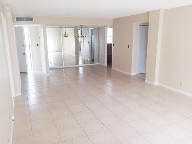 3575 S Ocean Boulevard 408, South Palm Beach, FL 33480