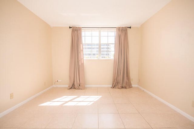 3575 S Ocean Boulevard 408, South Palm Beach, FL 33480