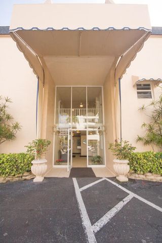 3575 S Ocean Boulevard 408, South Palm Beach, FL 33480
