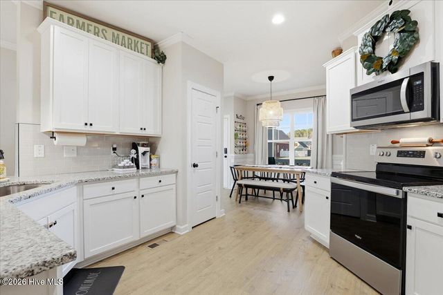 110 Oak Street, Pine Level, NC 27568