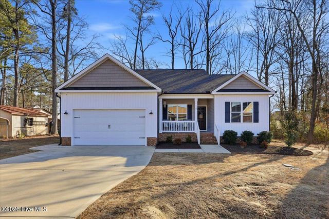 110 Oak Street, Pine Level, NC 27568