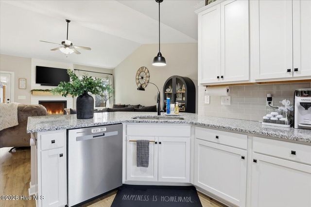 110 Oak Street, Pine Level, NC 27568