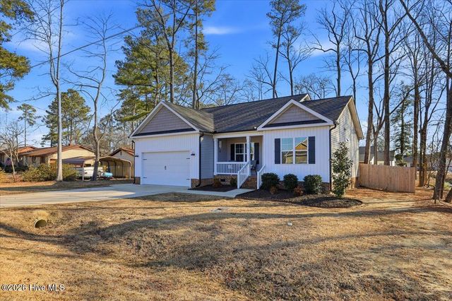 110 Oak Street, Pine Level, NC 27568