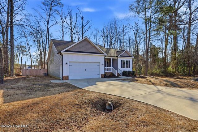 110 Oak Street, Pine Level, NC 27568