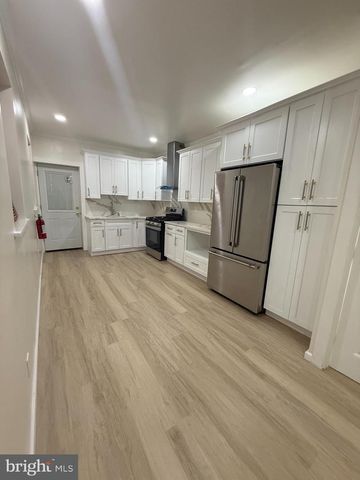 560 SPRUCE ST, Camden, NJ 08103