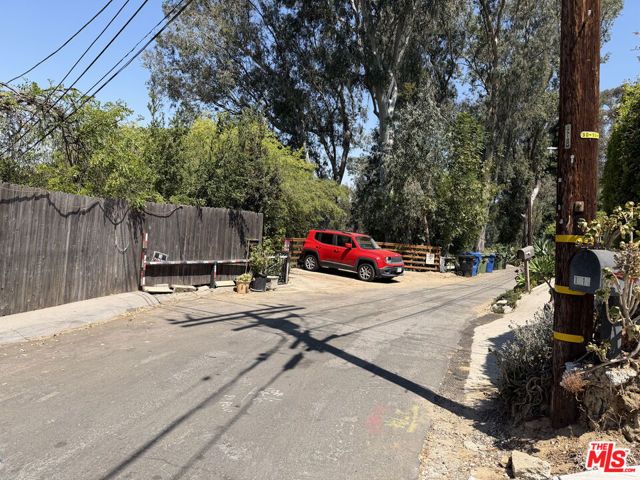 1535 Highgate Avenue, Los Angeles, CA 90042