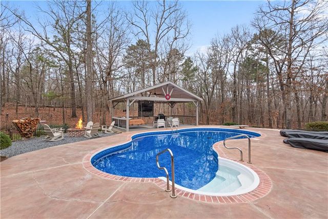 414 Parker Branch Road, Barnesville, GA 30204