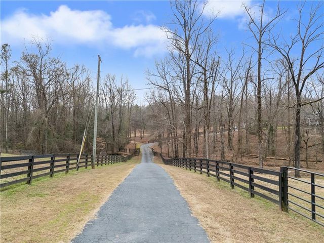 414 Parker Branch Road, Barnesville, GA 30204