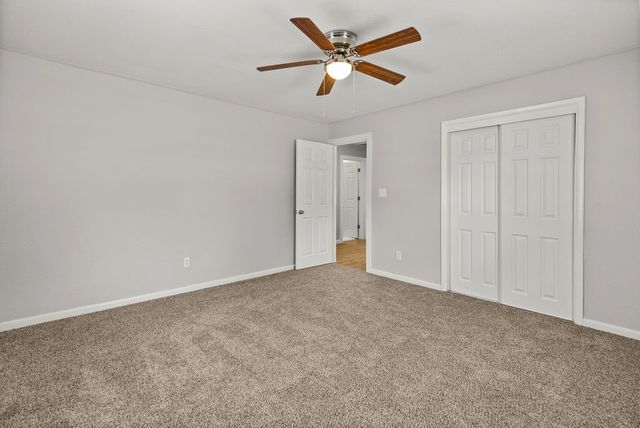 2300 W Holly Street, Fayetteville, AR 72703