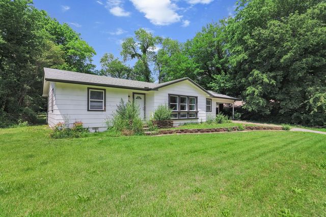 2300 W Holly Street, Fayetteville, AR 72703