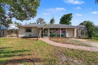 5580 58TH AVENUE N, St Petersburg, FL 33709