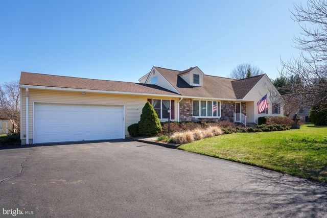 267 LAMBERTVILLE HOPEWELL RD, Hopewell, NJ 08525