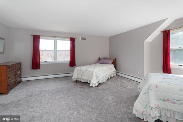 267 LAMBERTVILLE HOPEWELL RD, Hopewell, NJ 08525