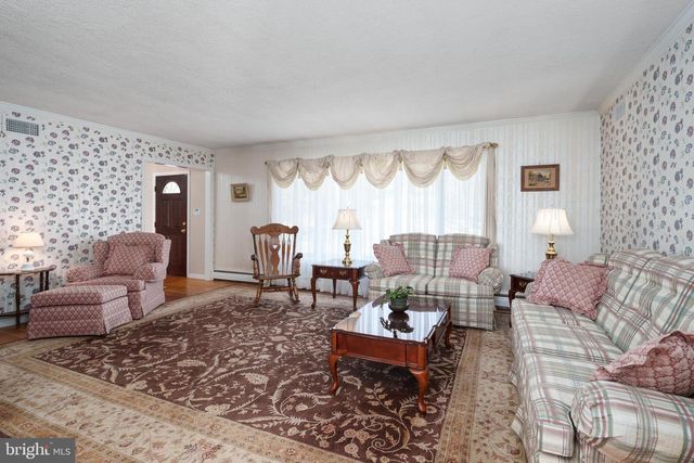 267 LAMBERTVILLE HOPEWELL RD, Hopewell, NJ 08525