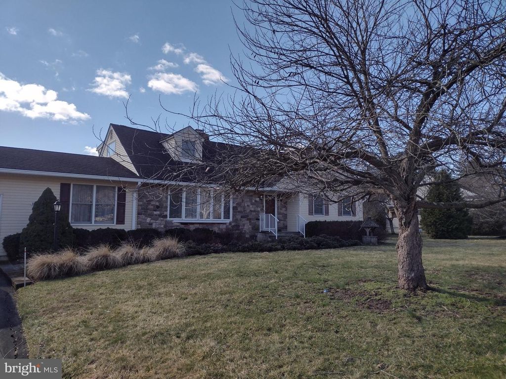 267 LAMBERTVILLE HOPEWELL RD, Hopewell, NJ 08525