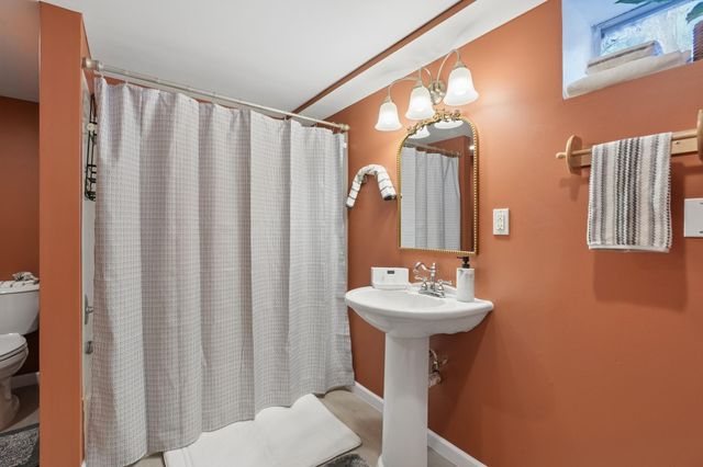 2174 County Road F E, White Bear Lake, MN 55110