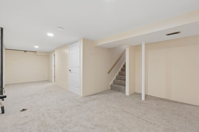 2174 County Road F E, White Bear Lake, MN 55110