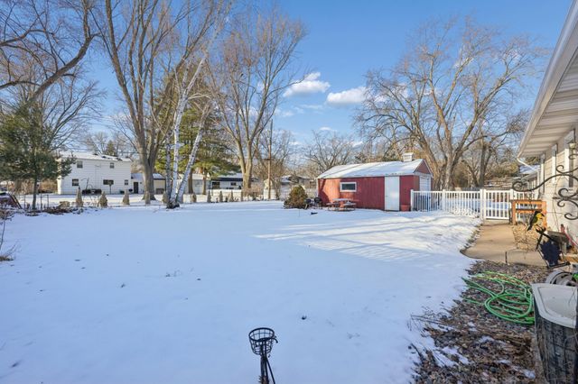 2174 County Road F E, White Bear Lake, MN 55110